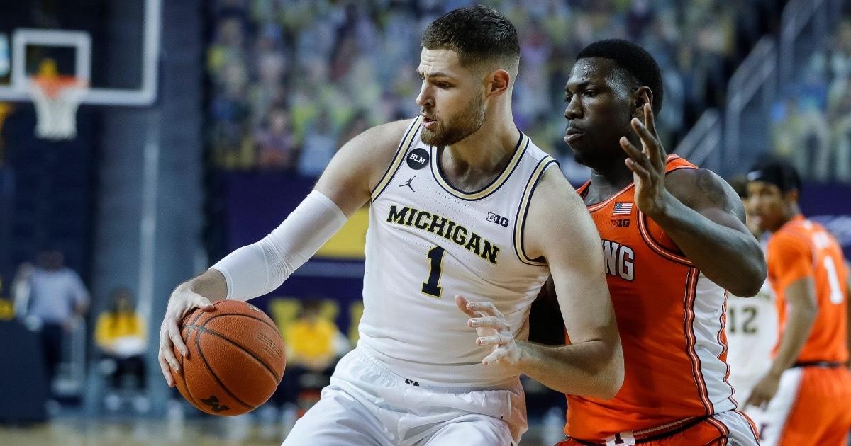 Michigan's Hunter Dickinson and Illinois' Kofi Cockburn were second-team All-Americans in 2021.