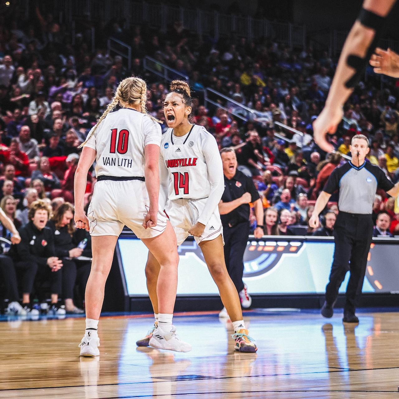 No. 1 Louisville celebrates
