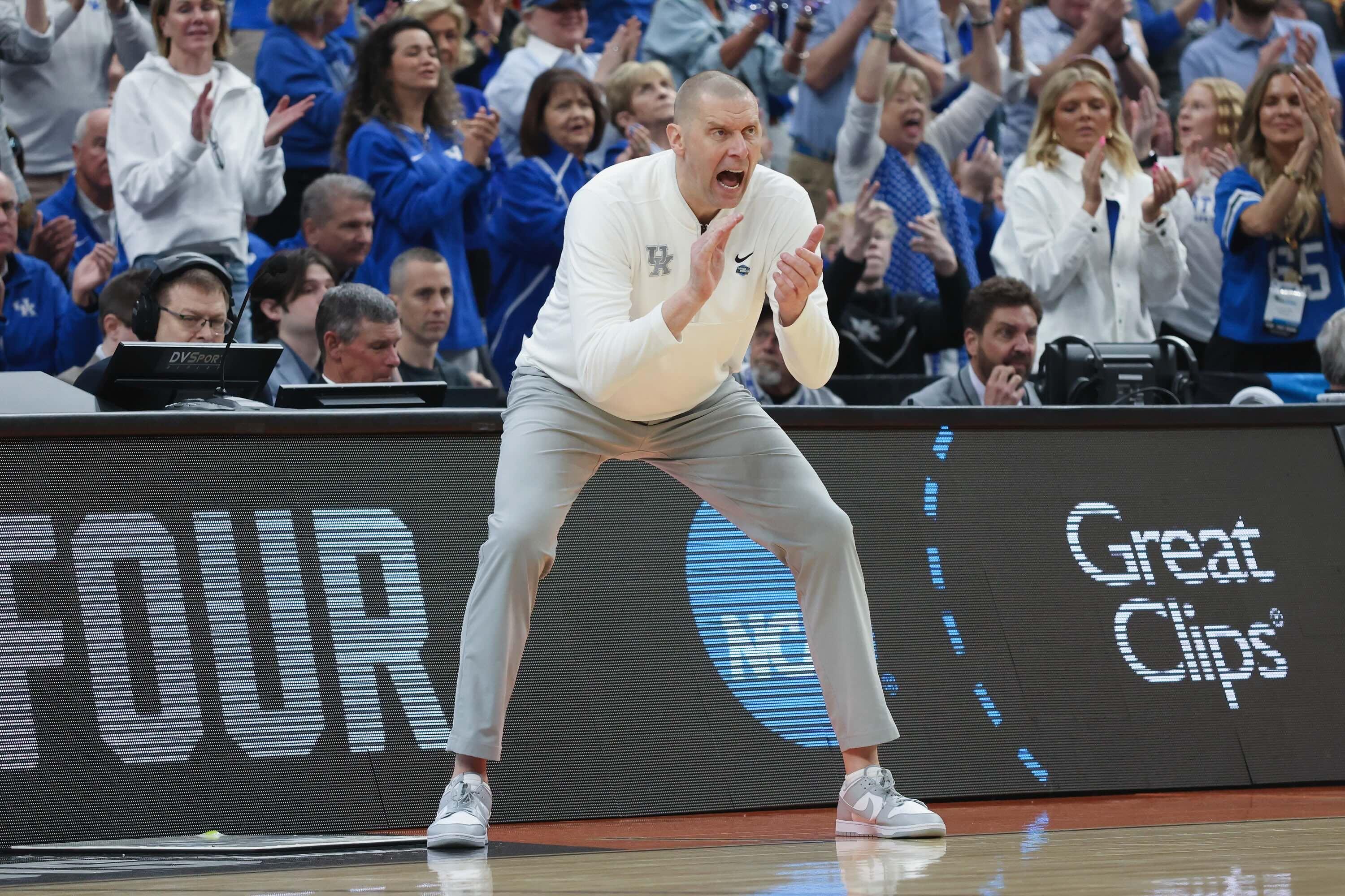 Mark Pope coaches at Kentucky