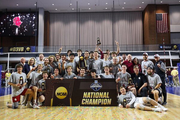 Southern Virginia wins the 2025 DIII men's volleyball championship